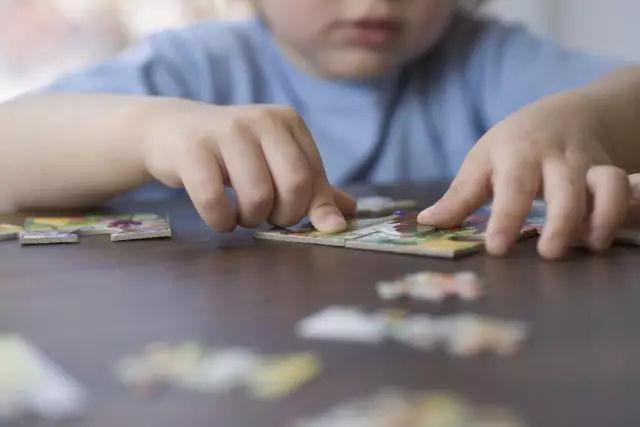 Zabawki edukacyjne dla dzieci nowe standardy, ściśle ich przestrzegaliśmy!