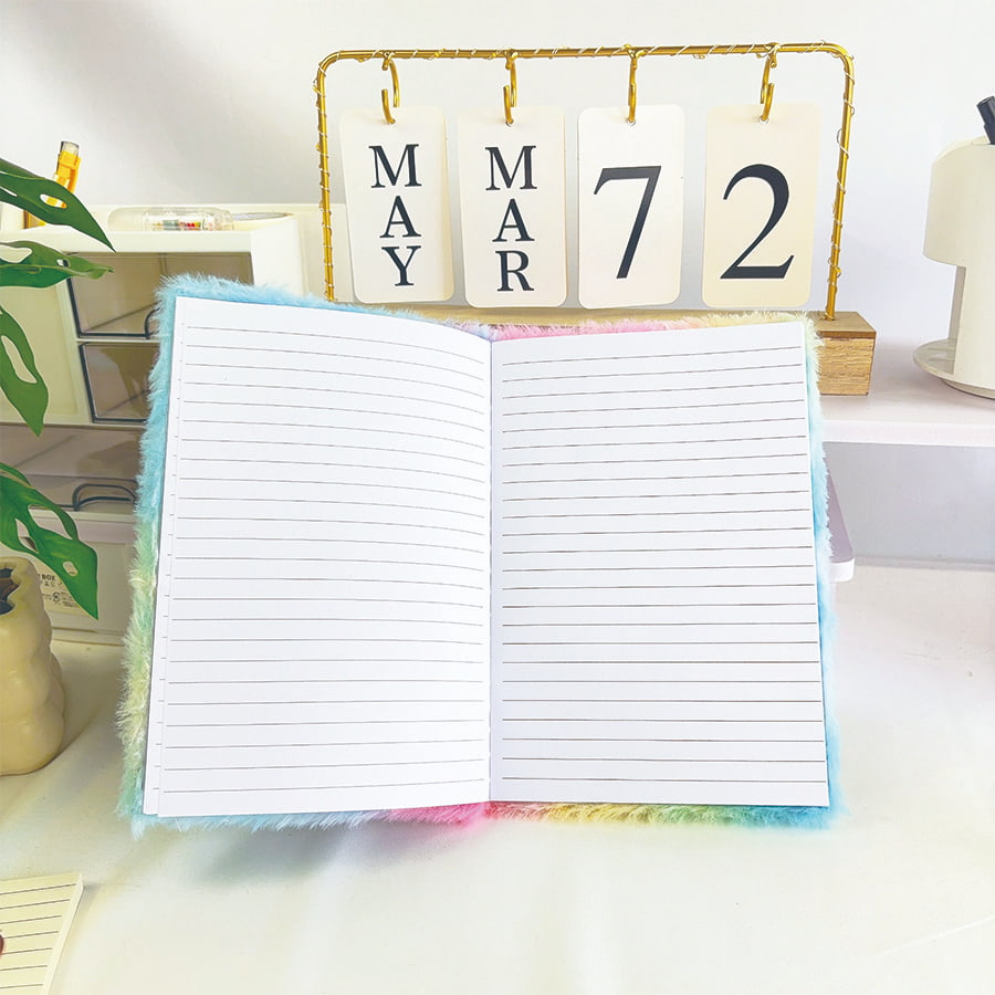 Pluszowy notatnik A5 z pamiętnikiem uroczego kota